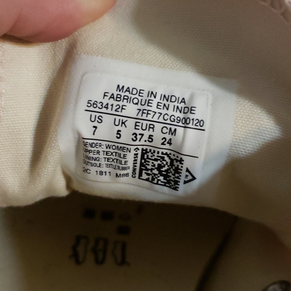 Converse - Picture 4 of 4